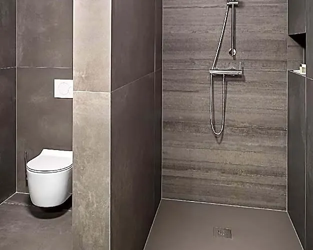 Home & Work Apartments Gmbh & Co. Kg